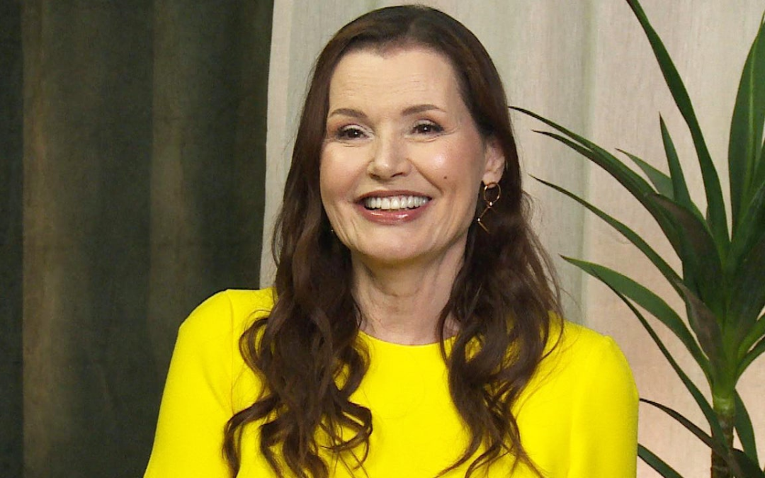 Geena Davis on Falling in Love With Susan Sarandon and Choosing Brad Pitt for 'Thelma & Louise' (Exclusive)